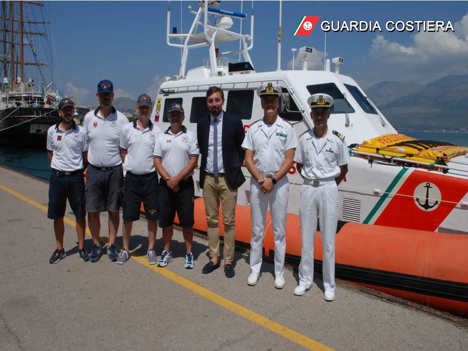 L’Onorevole Raffaele TRANO fa visita alla Capitaneria di Porto Guardia Costiera di Gaeta
