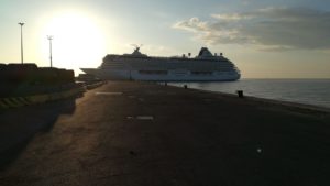 jpeg-300x169 La nave da crociera Crystal Serenity della Crystal Cruises ormeggia a Gaeta