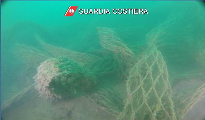 Gaeta Guardia Costiera “Operazione retini alla deriva”